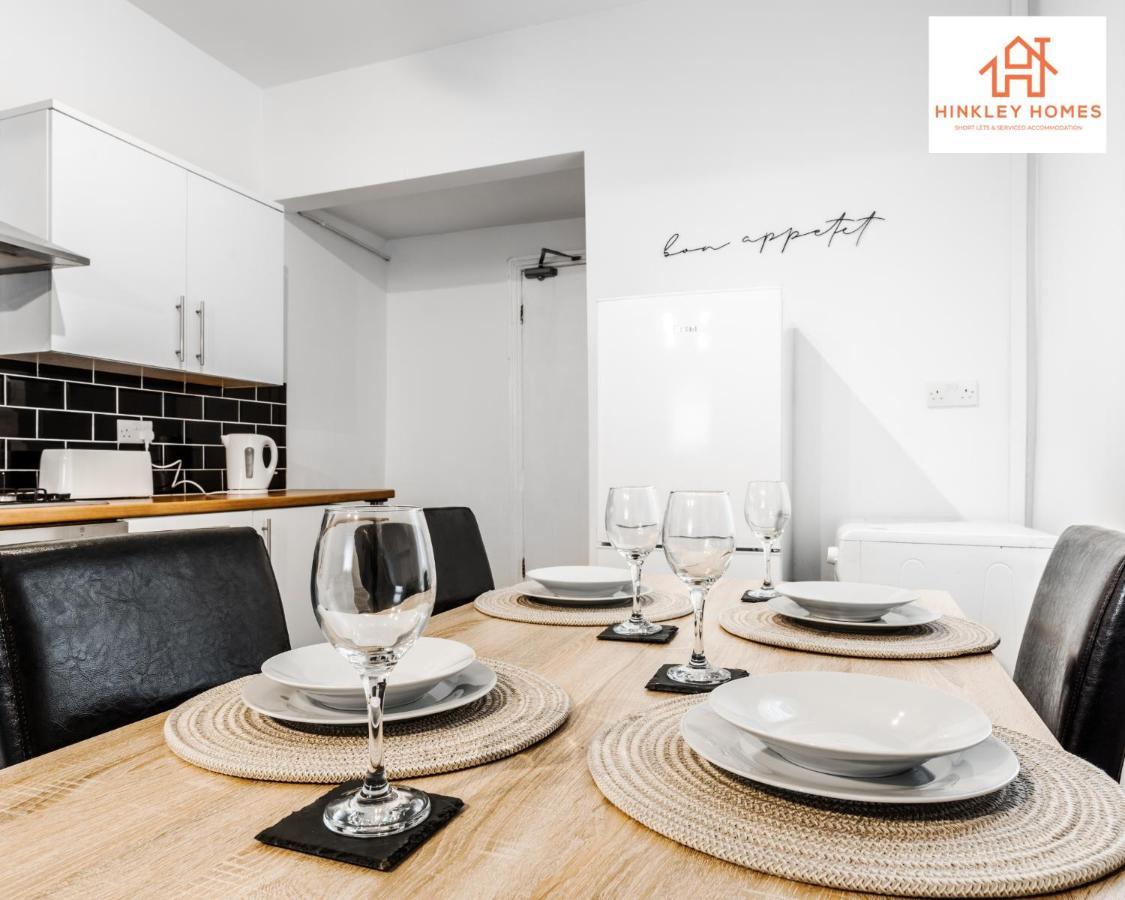 Apartment Stylish Home: Free Wifi & Parking By Hinkley Homes Liverpool